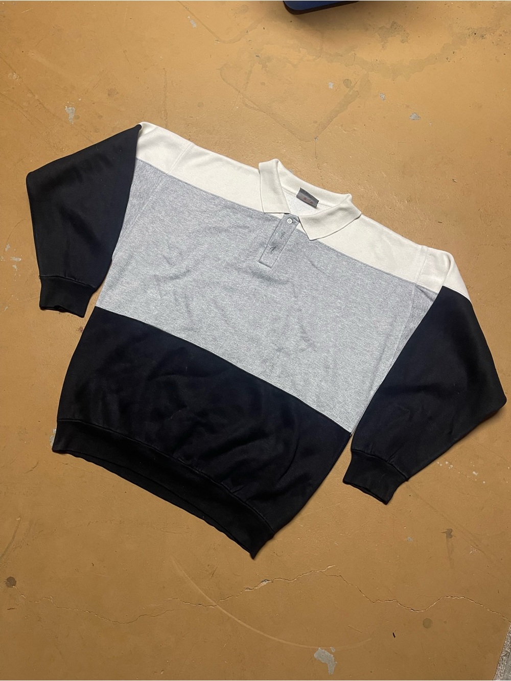 Vintage Footlocker Men’s Acrylic Collared Crewneck Large